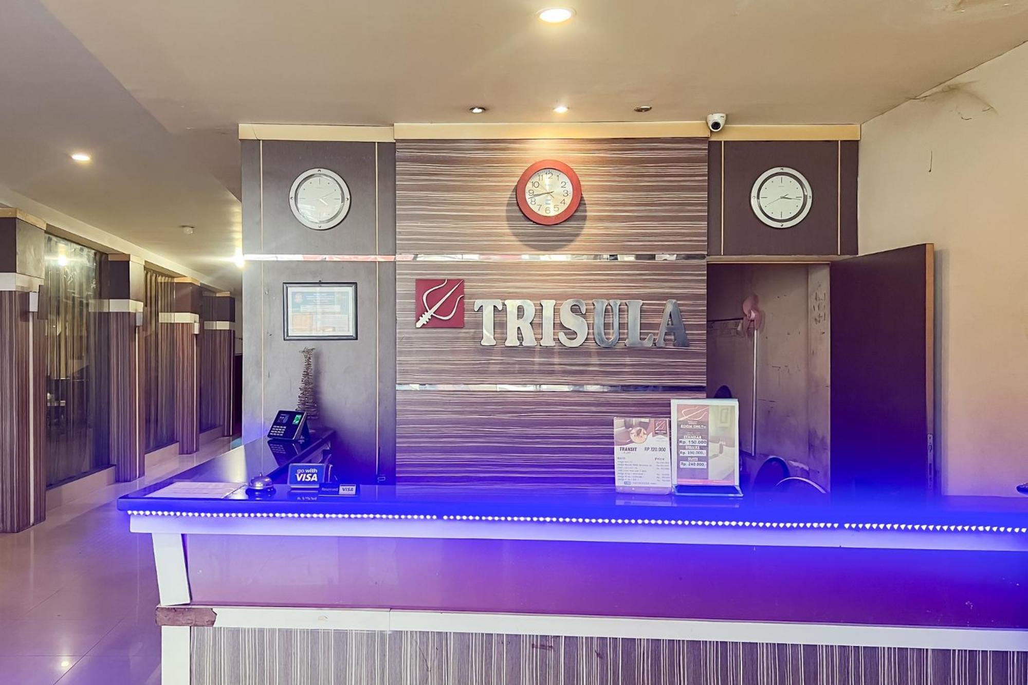 Urbanview Trisula Hotel Makassar Bagian luar foto